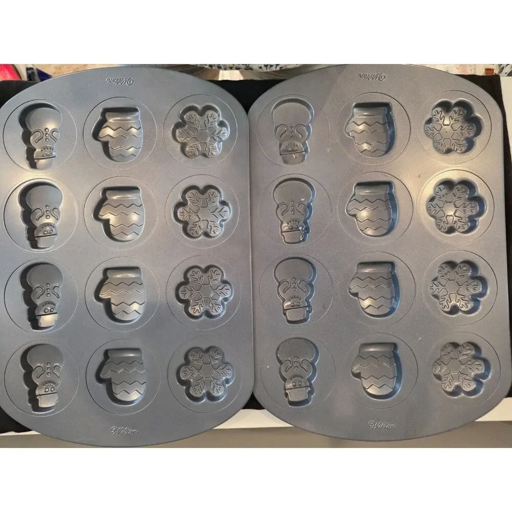 Bundle of 3 Wilton Baking Pans 12-Cavity Holiday Winter Shapes